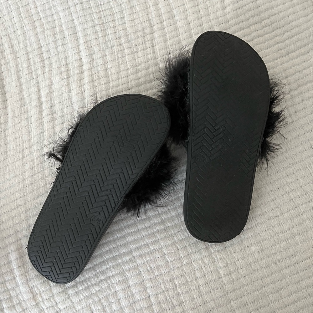 Fur Slides / Flip Flops - Picture 2 of 2